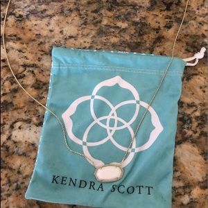 Kendra scott necklace